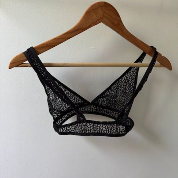 Underbares The Everyday Bra in Black Medium - Picture 4 of 5